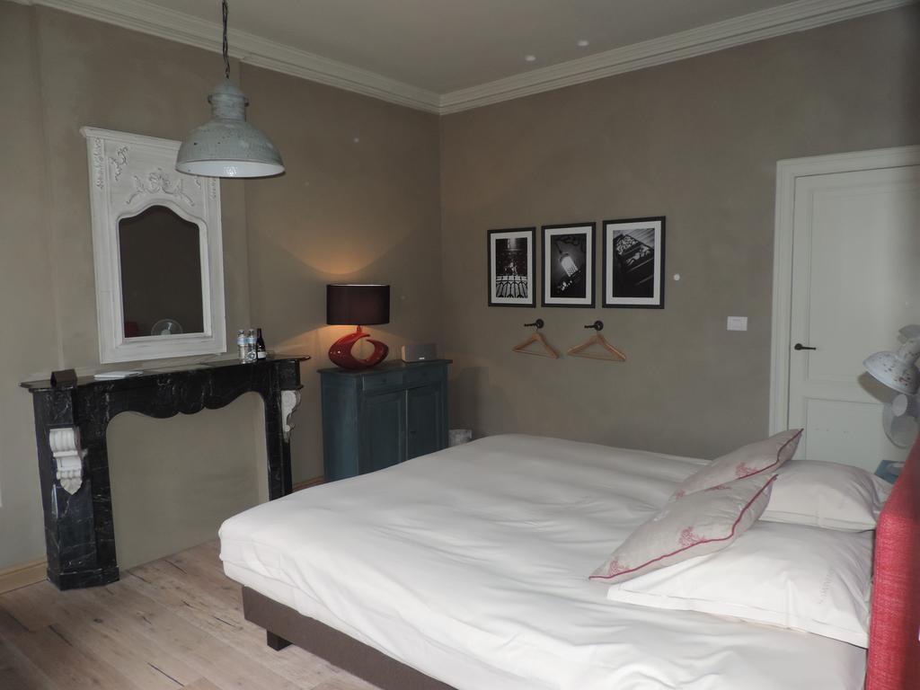 B&B Saint-Sauveur Μπριζ Δωμάτιο φωτογραφία