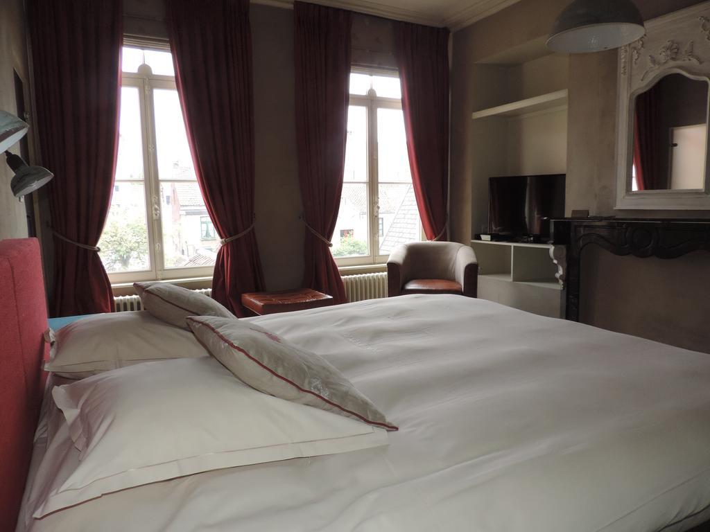B&B Saint-Sauveur Μπριζ Δωμάτιο φωτογραφία